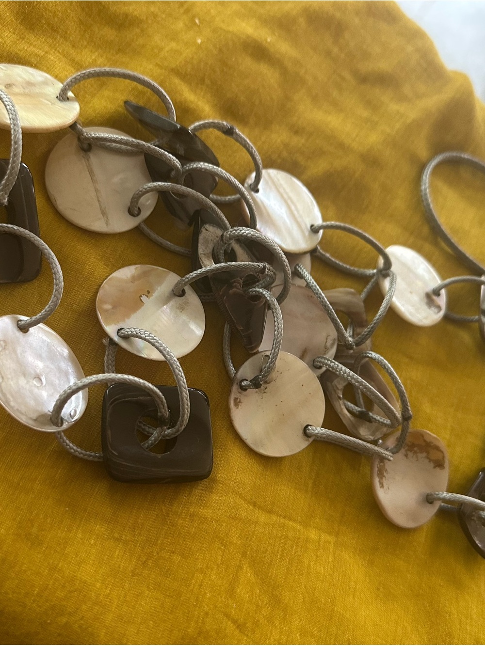 Neutral Shell and Brown Link Statement Necklace